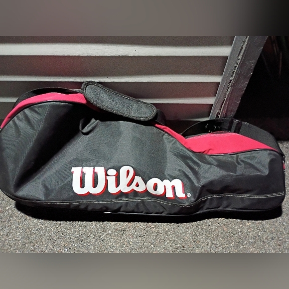 Wilson Black and Red Tennis Bag - Picture 1 of 4